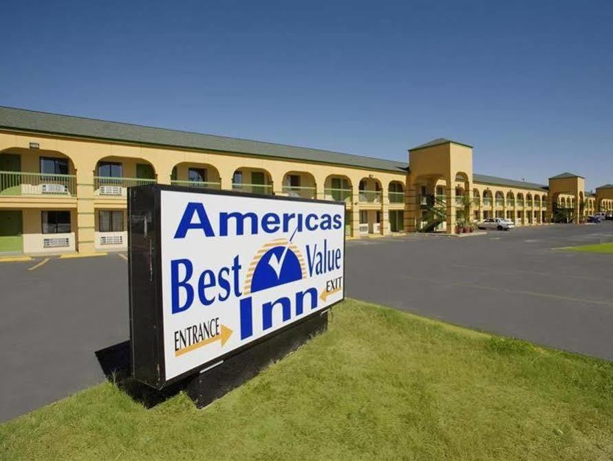 Americas Value - At&t Center/fort Sam Houston Motel 2*