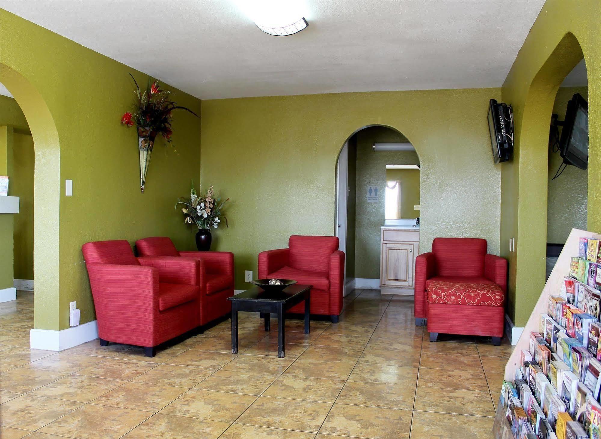 Americas Value - At&t Center/fort Sam Houston Motel 2*